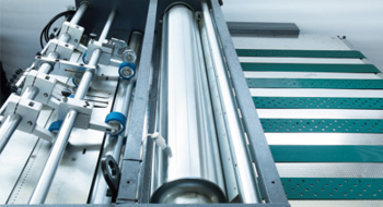 High-speed intelligent film laminating machine with advanced controls